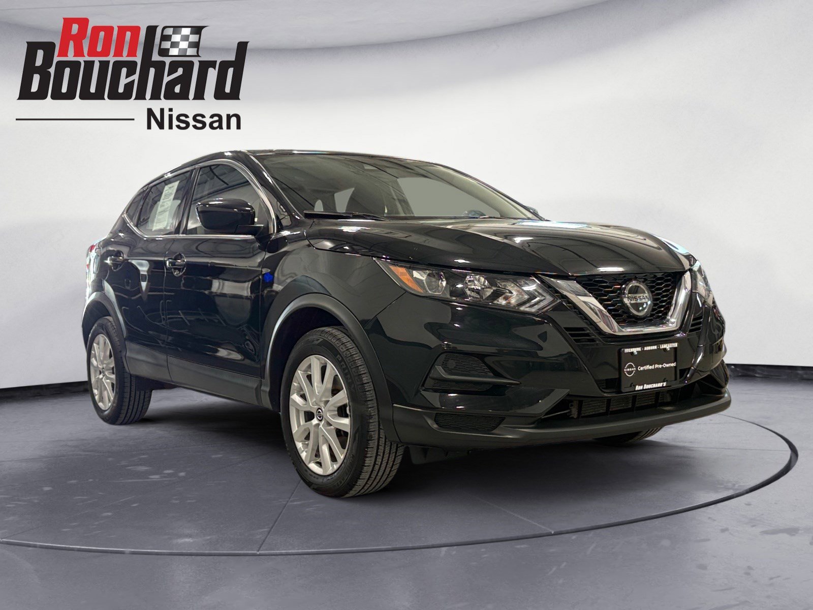 2020 Nissan Rogue Sport S's photo