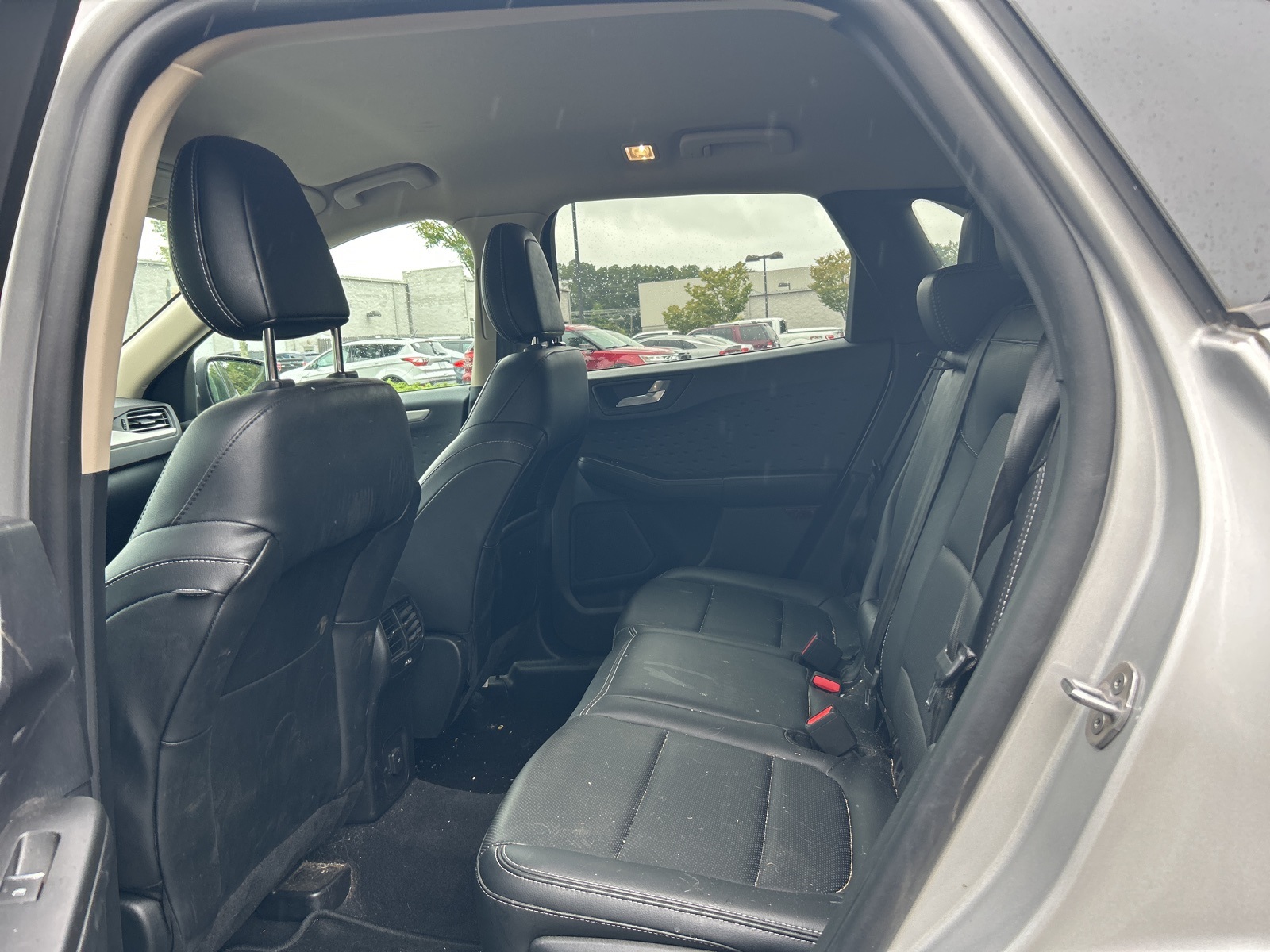 2020 Ford Escape SEL photo 25