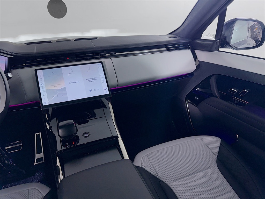 2025 Land Rover Range Rover Sport photo 17