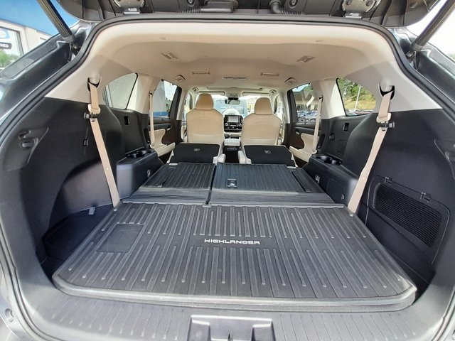 2022 Toyota Highlander XLE photo 56