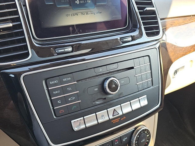 2016 Mercedes Benz GLE 350 4MATIC photo 18