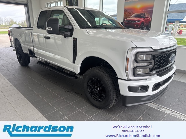 2025 Ford F-350 Super Duty XL's photo