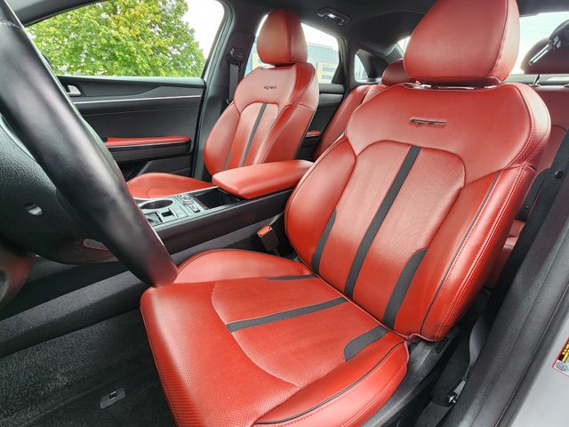 2022 Kia K5 GT-Line photo 11