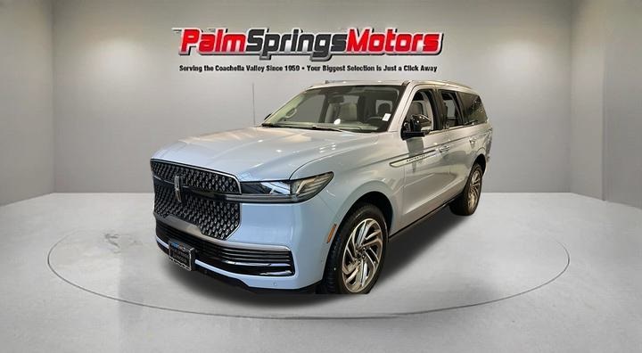 2025 Lincoln Navigator Reserve's photo
