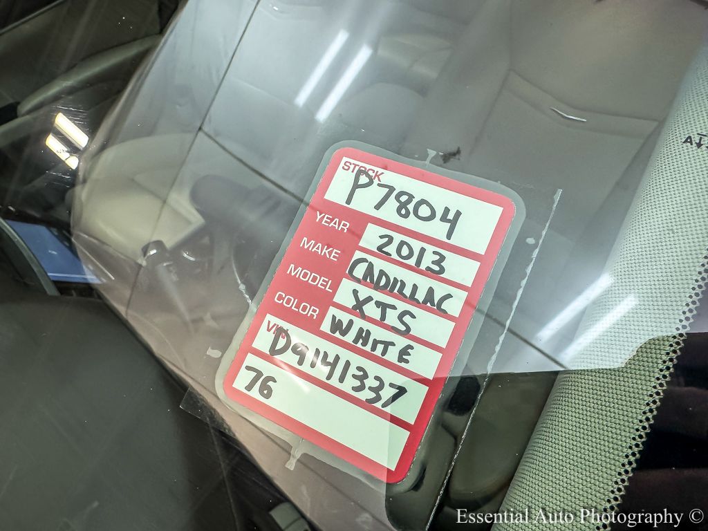 2013 CADILLAC XTS - Image 30