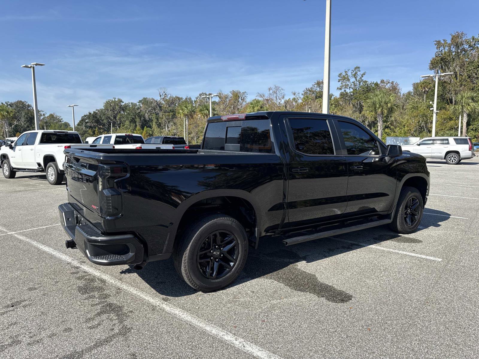 2021 Chevrolet Silverado 1500 RST photo 2