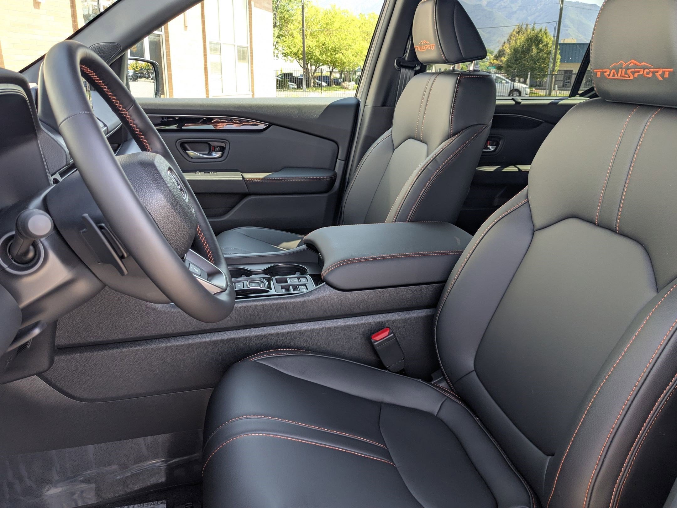 2025 Honda Pilot TrailSport photo 12