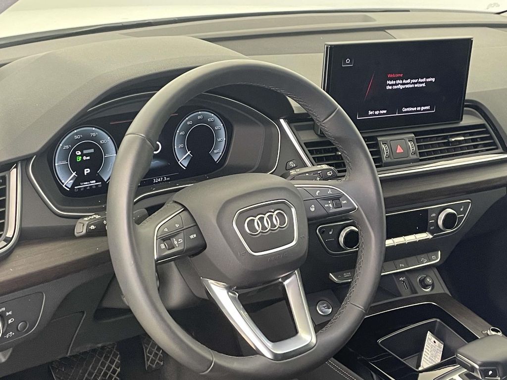 2025 Audi Q5 55 Premium Plus photo 3