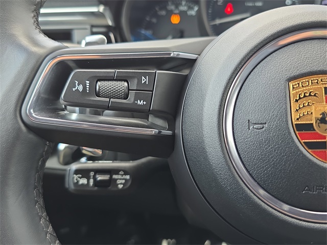 2022 Porsche Macan Base photo 15