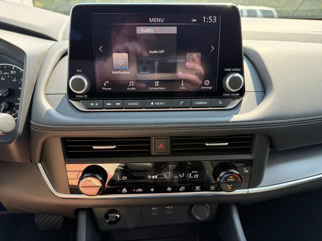 2026 Nissan Rogue SV photo 17