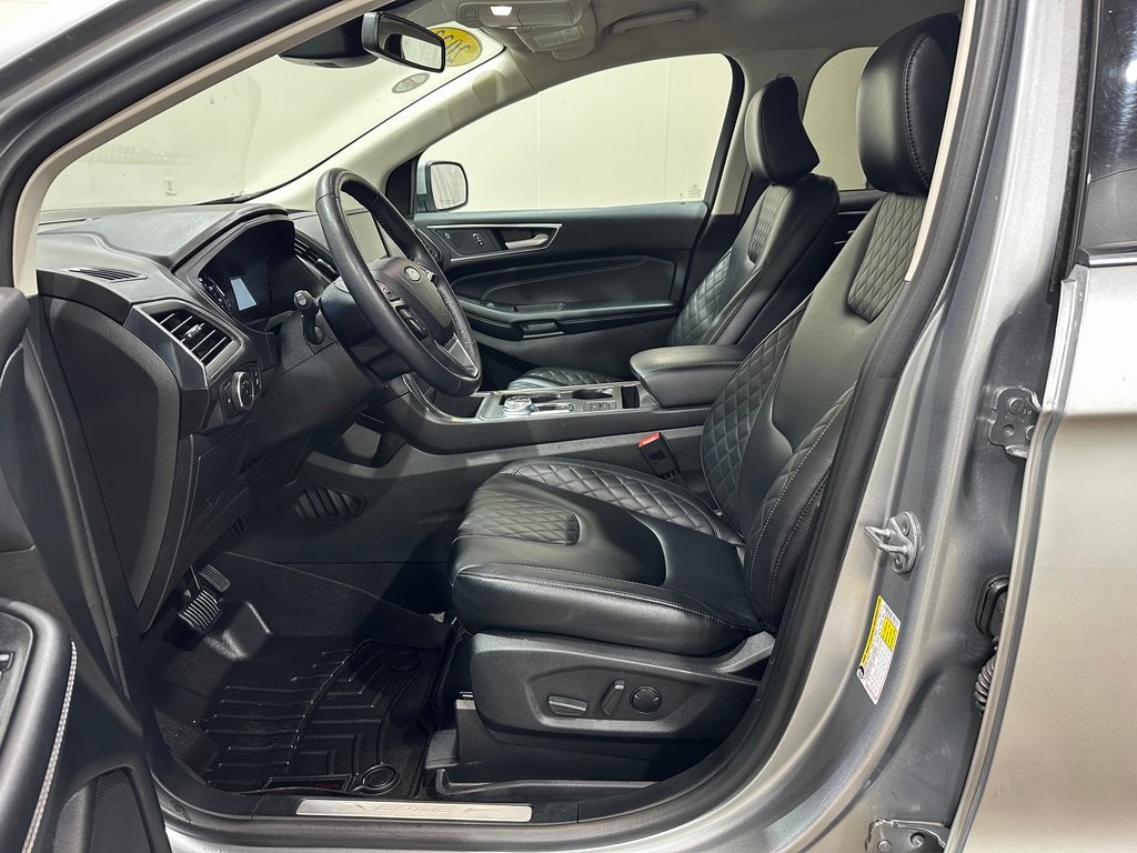 2023 Ford Edge Titanium photo 12