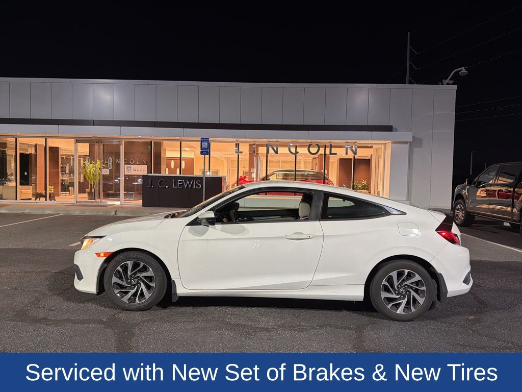 2017 Honda Civic LX photo 4