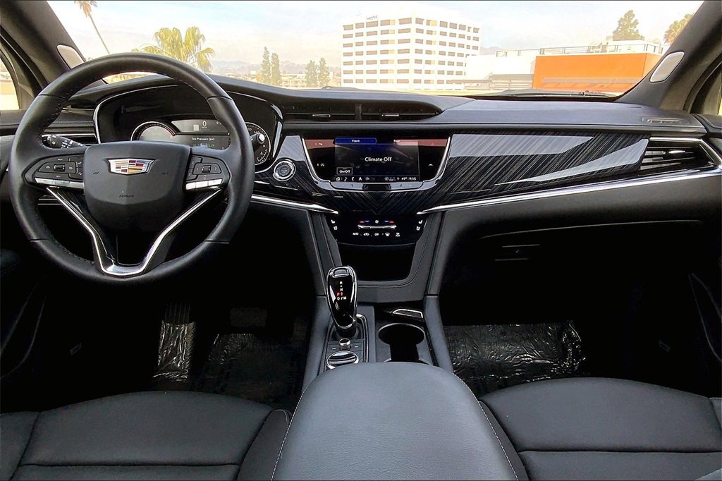 2024 Cadillac XT6 Premium Luxury photo 6