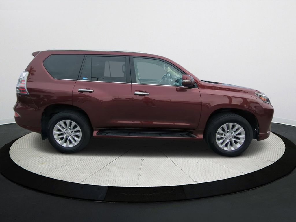 2021 Lexus GX 460 Premium photo 3