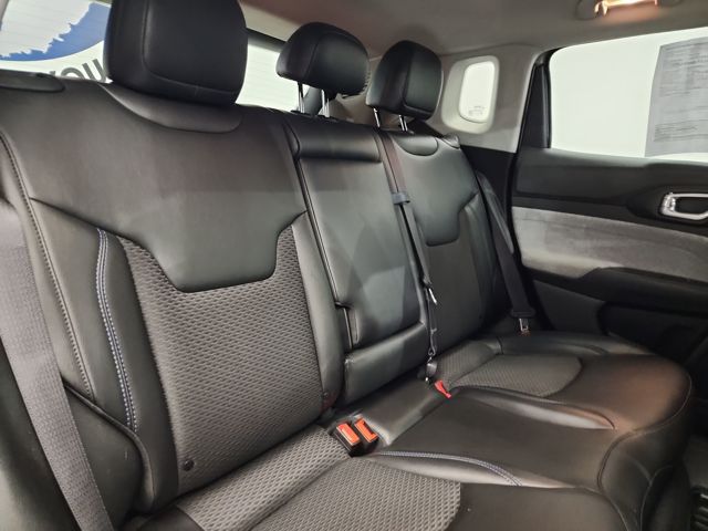 2022 Jeep Compass Latitude photo 30