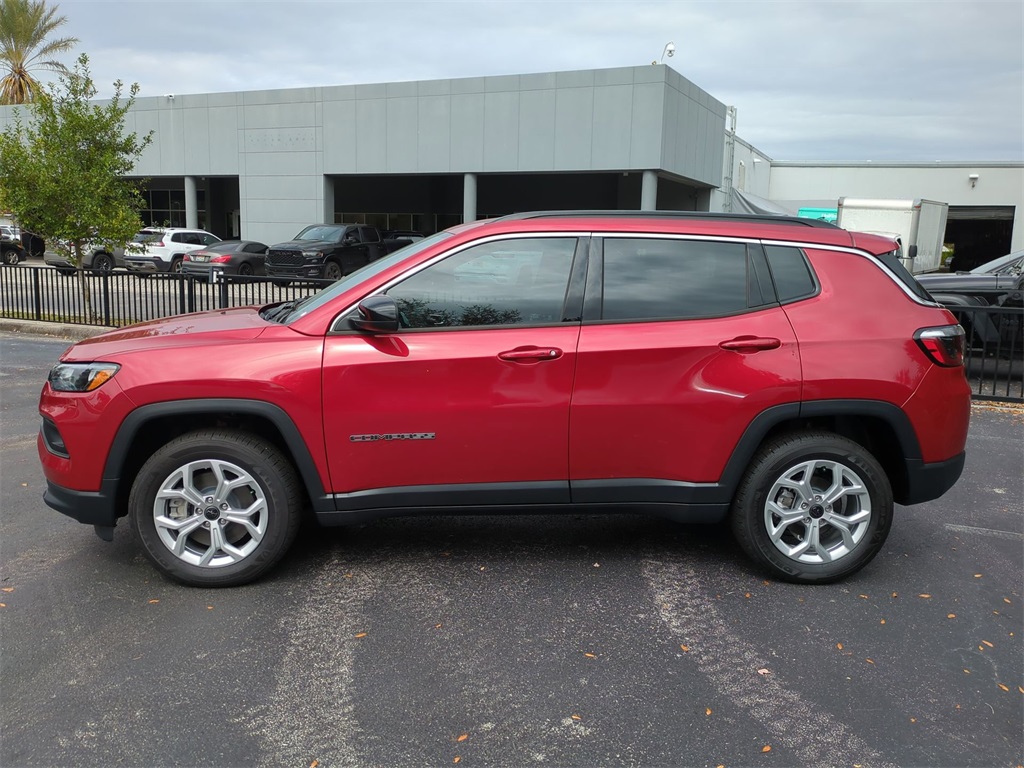 2025 Jeep Compass Latitude photo 7