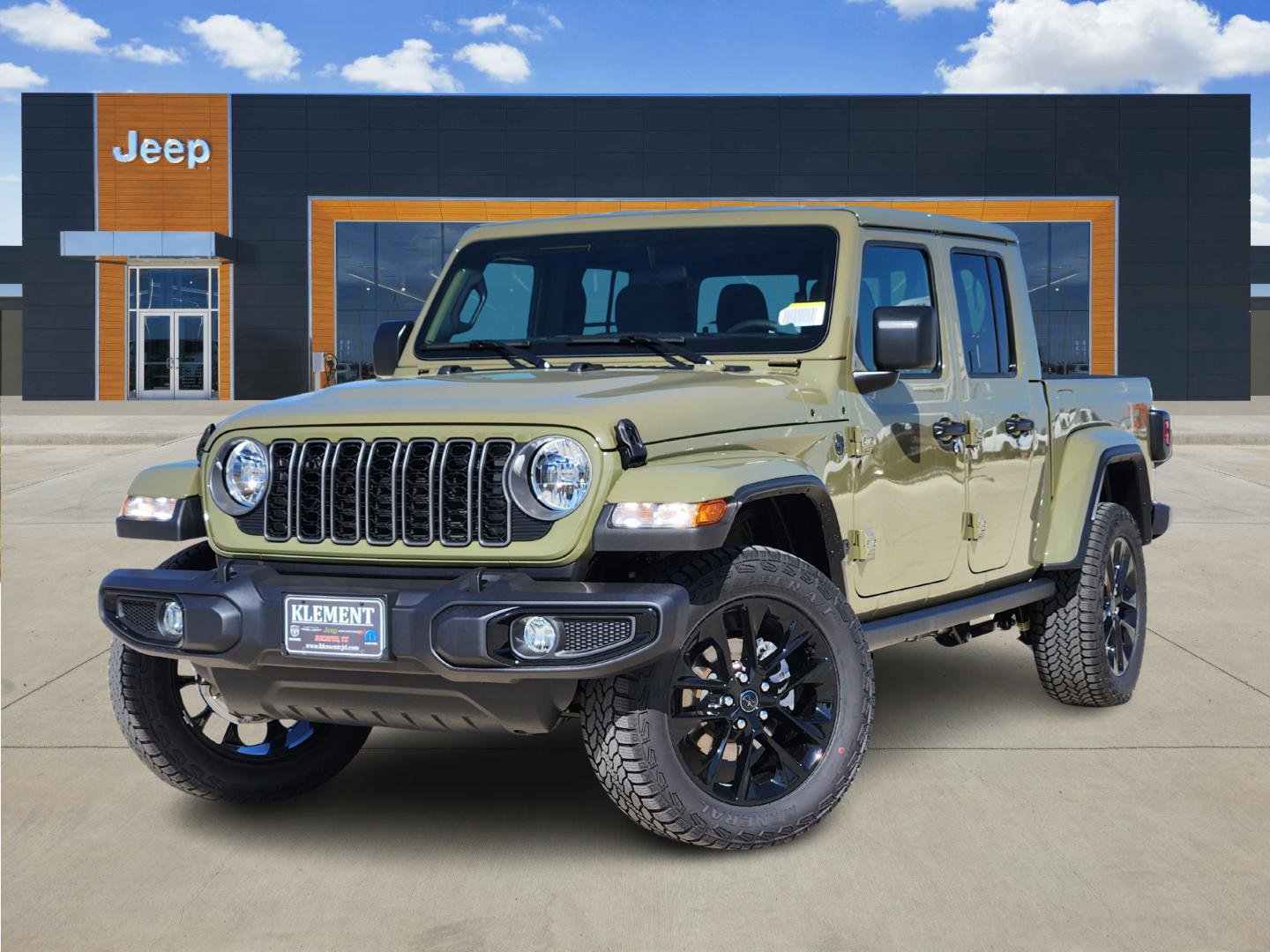 2025 Jeep Gladiator Nighthawk's photo