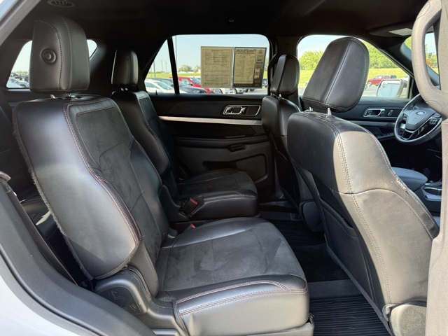 2018 Ford Explorer XLT photo 11