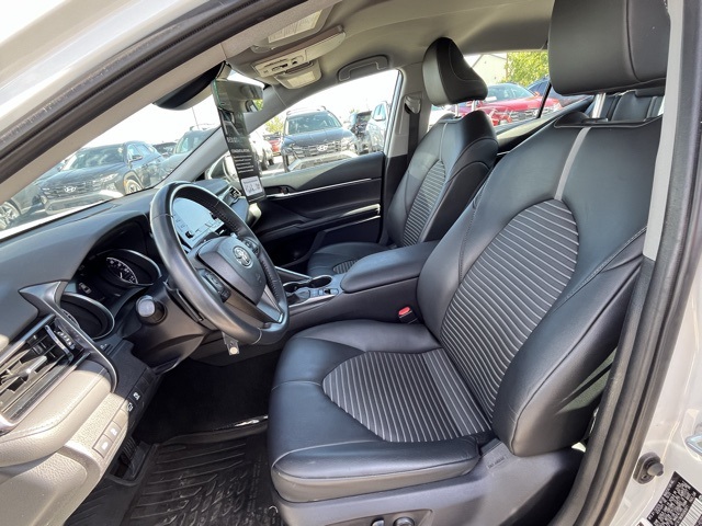 2023 Toyota Camry SE photo 19
