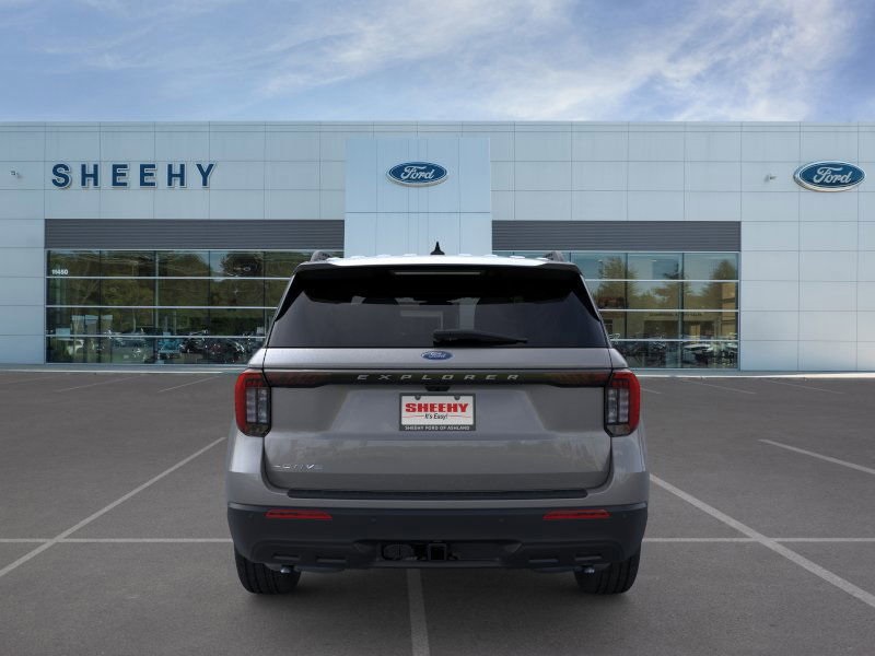 2025 Ford Explorer photo 4