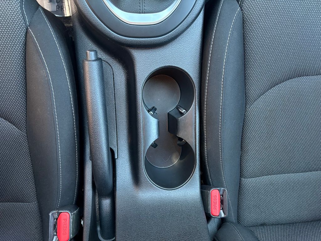 2023 Kia Forte LXS photo 16
