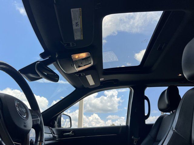 2021 Jeep Grand Cherokee Anniversary Edition photo 12