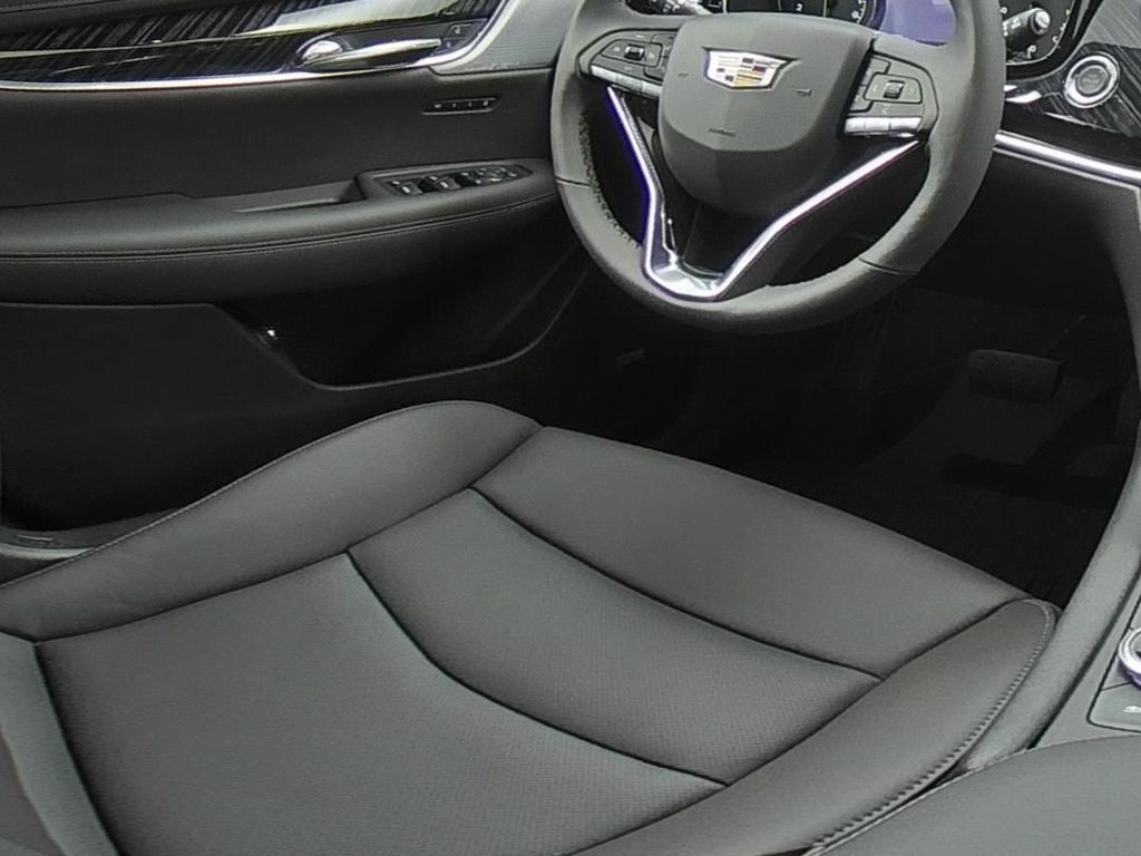 2025 Cadillac XT6 Premium Luxury photo 12