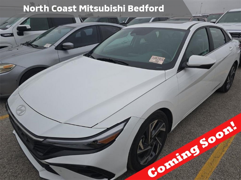 2024 Hyundai Elantra Limited's photo