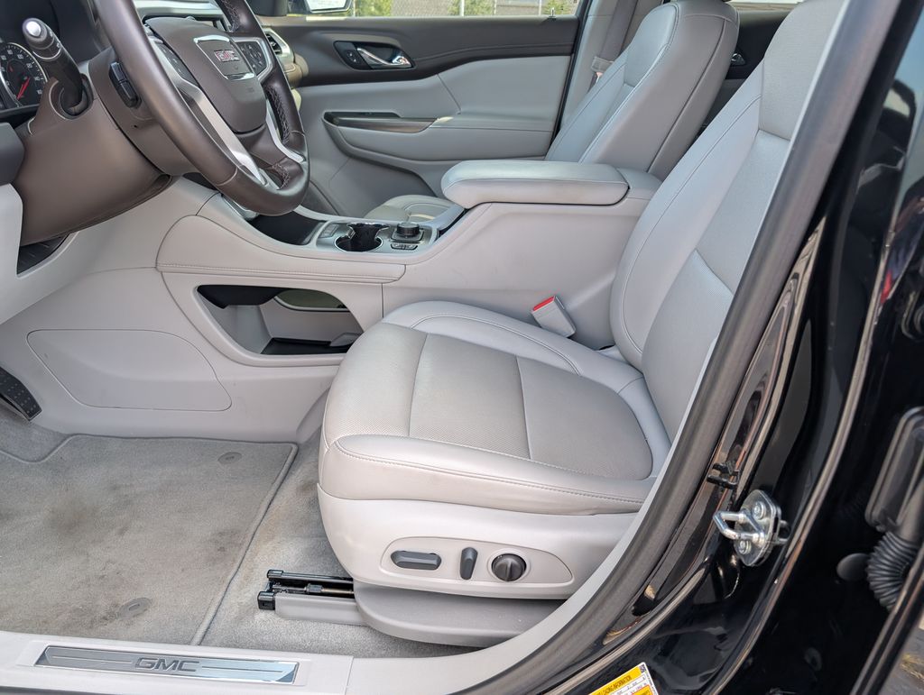 2023 Gmc Acadia SLT photo 8
