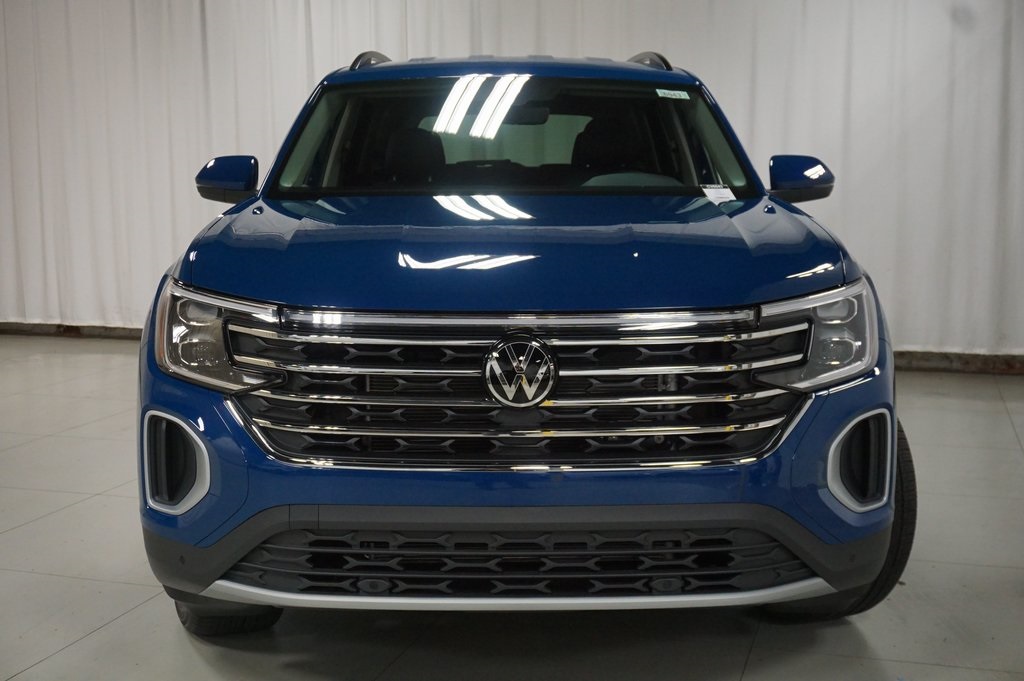 2026 Volkswagen Atlas SE Technology photo 2