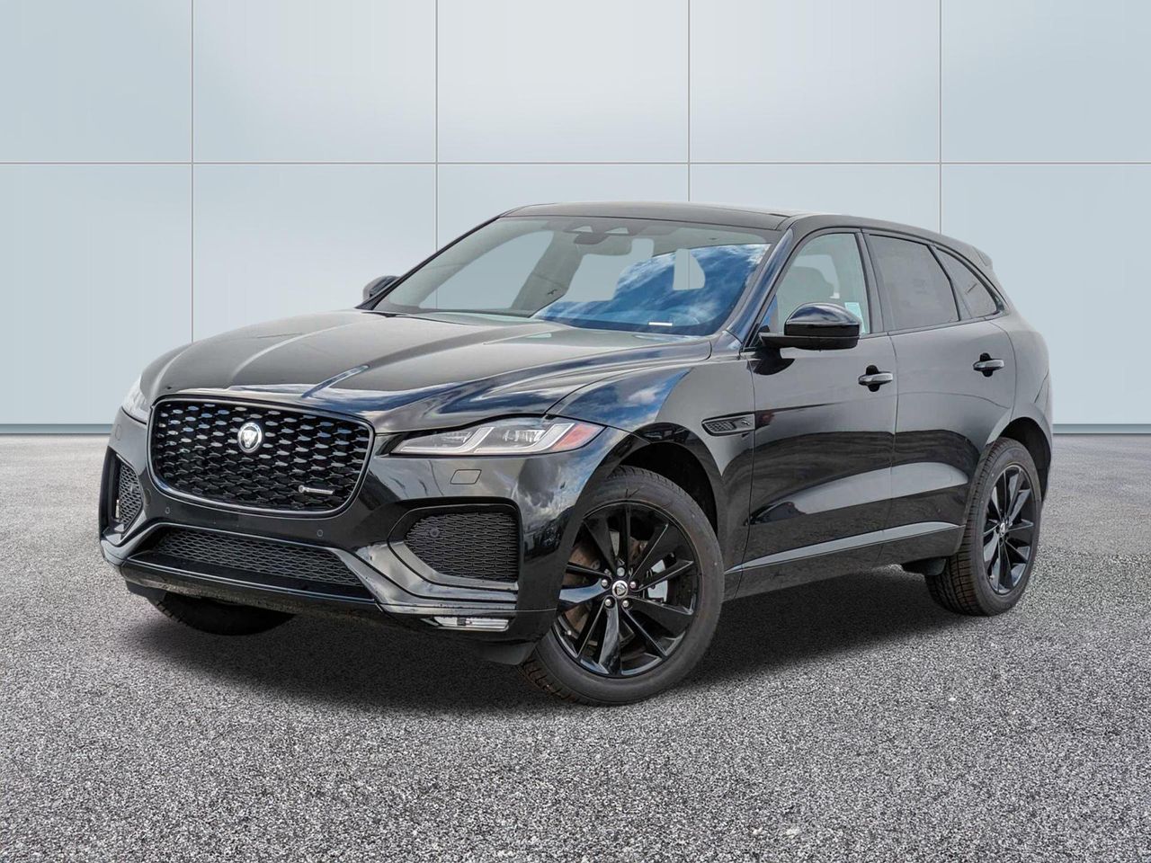 2024 Jaguar F-PACE R-Dynamic S's photo