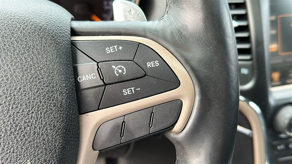2014 Jeep Grand Cherokee Limited photo 12