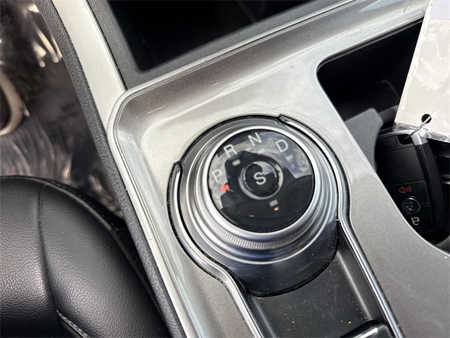 2024 Ford Edge SEL photo 16