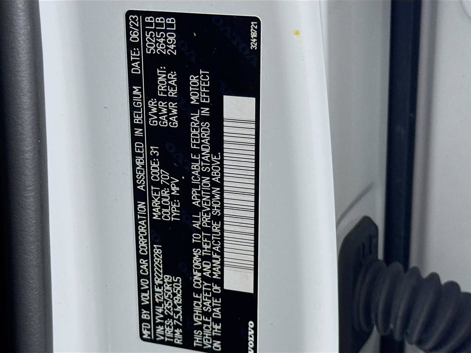 2024 Volvo XC40 Plus photo 30