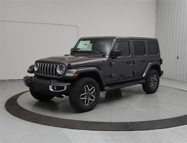 2025 Jeep Wrangler Sahara photo 3