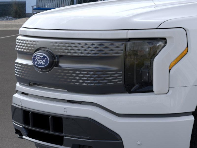 2025 Ford F-150 Lightning photo 16
