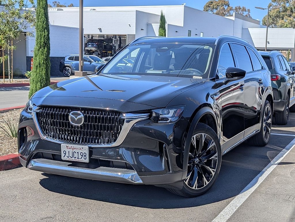 2024 Mazda CX-90 Premium photo 4