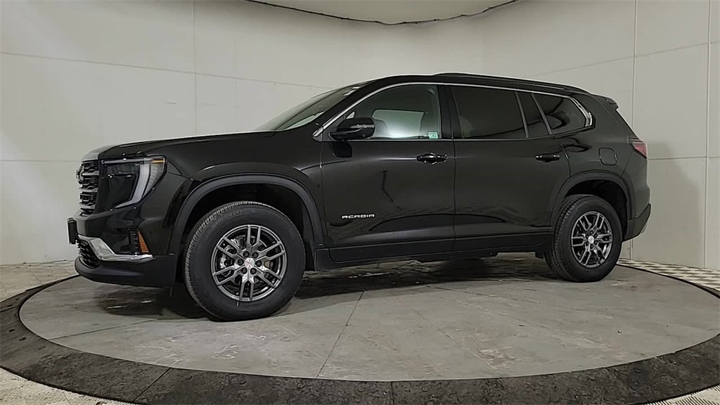 2025 GMC ACADIA - Image 3