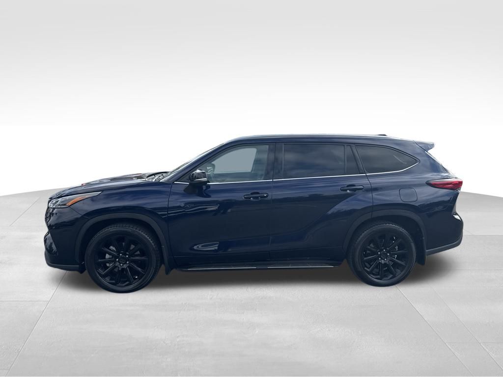 2021 Toyota Highlander XLE photo 4