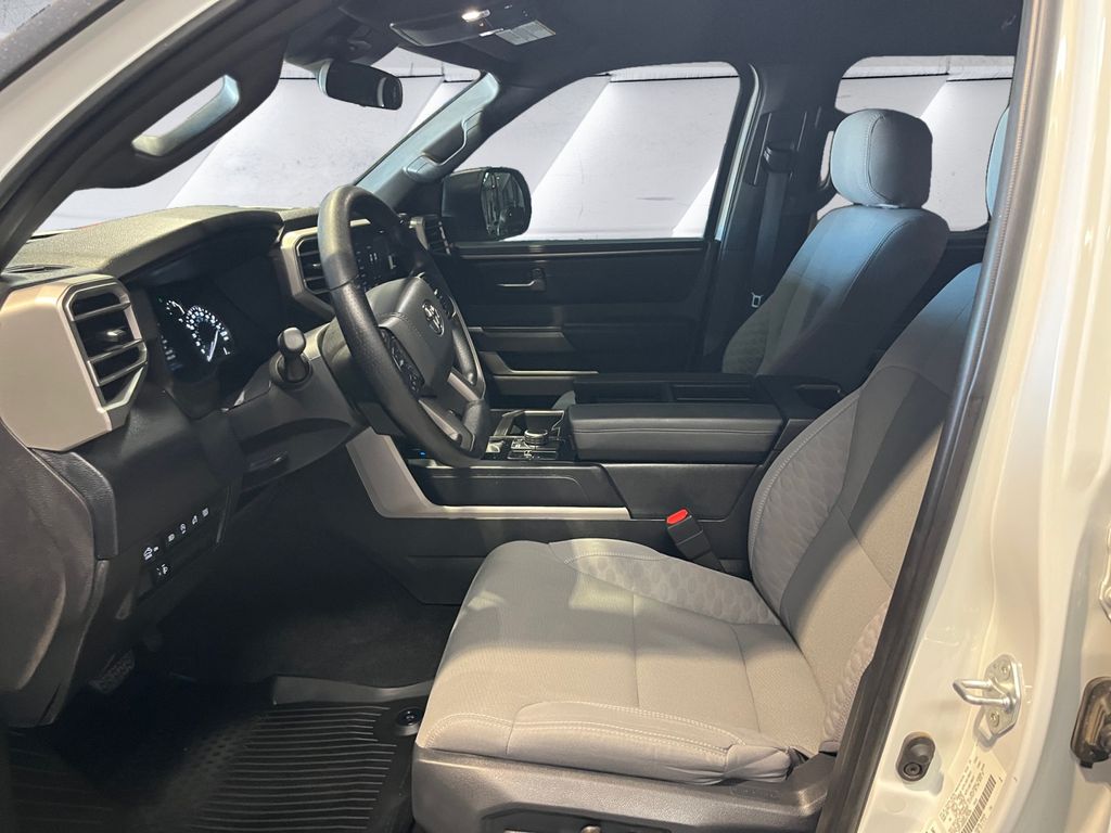 2025 Toyota Tundra SR5 photo 7