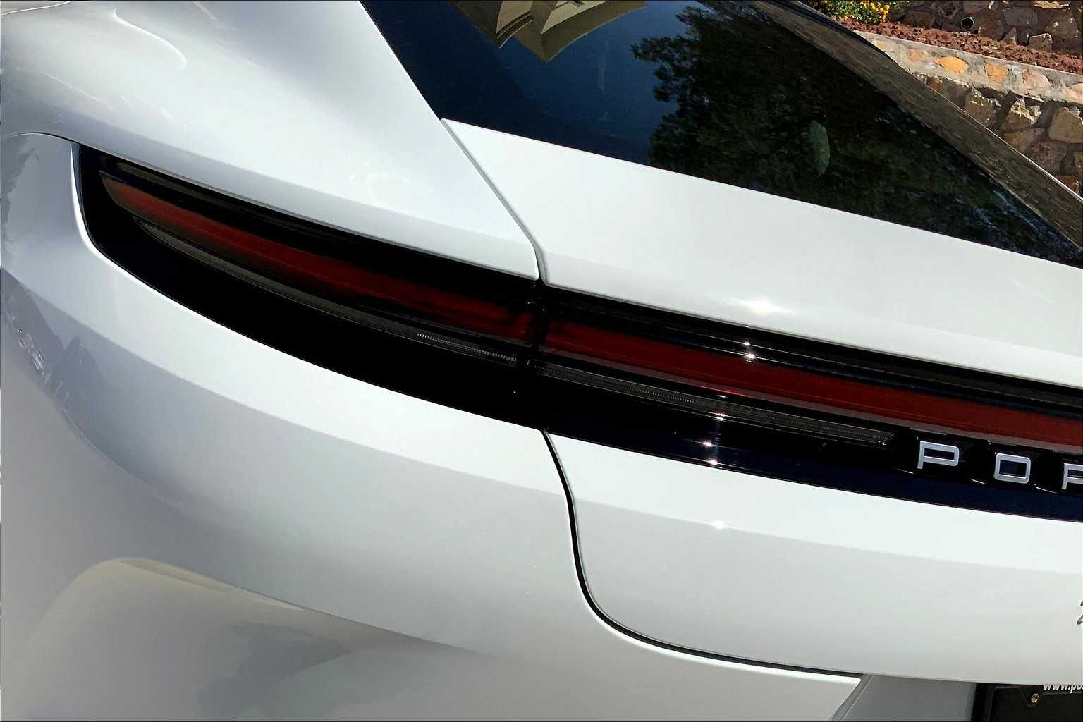 2025 Porsche Panamera 4 photo 20