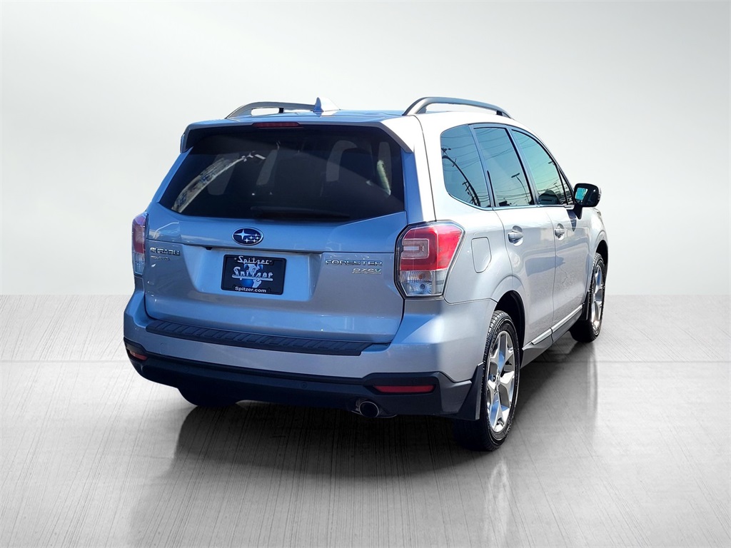 2017 Subaru Forester 2.5i Touring photo 4