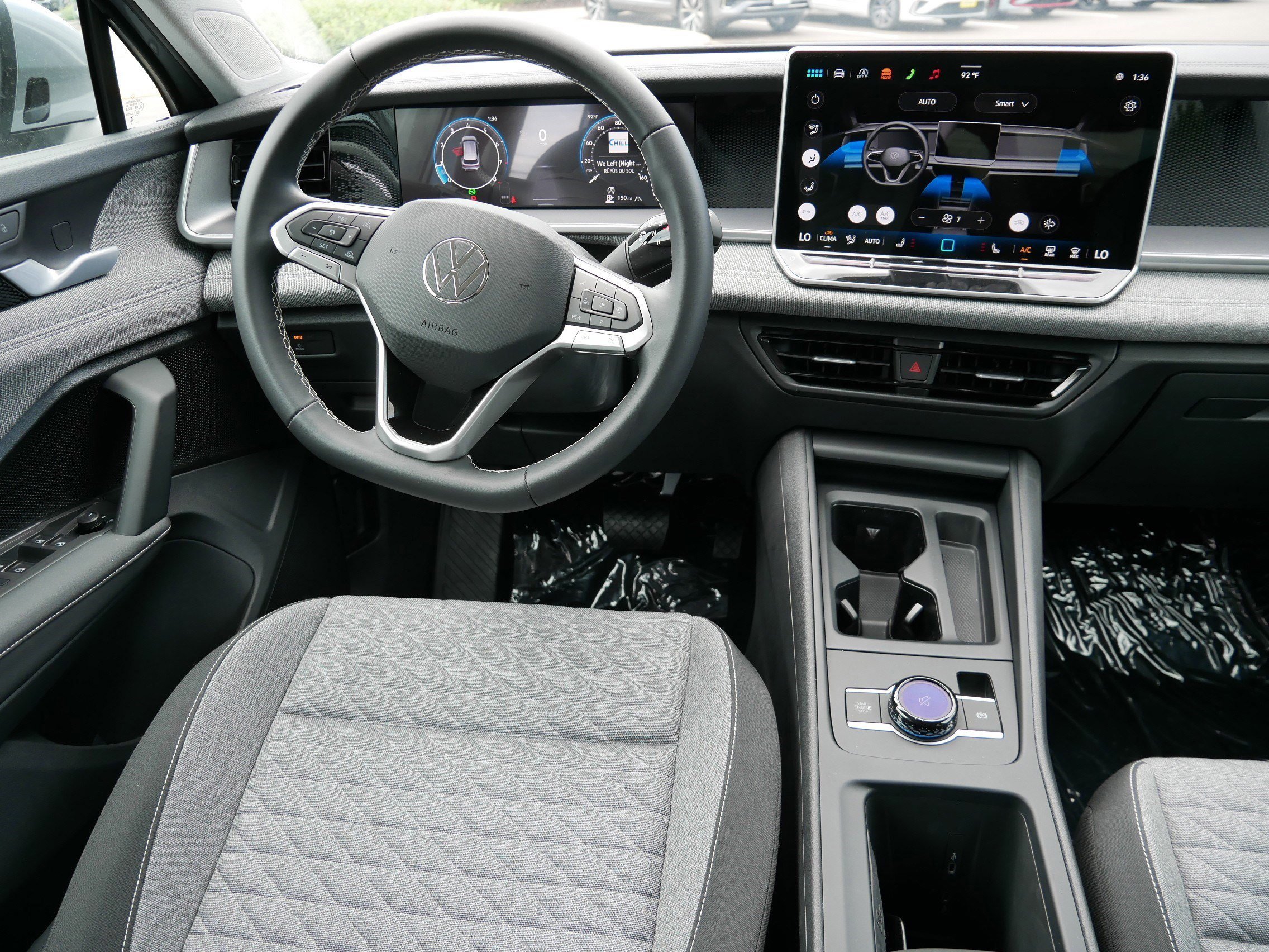 2025 Volkswagen Tiguan S photo 3