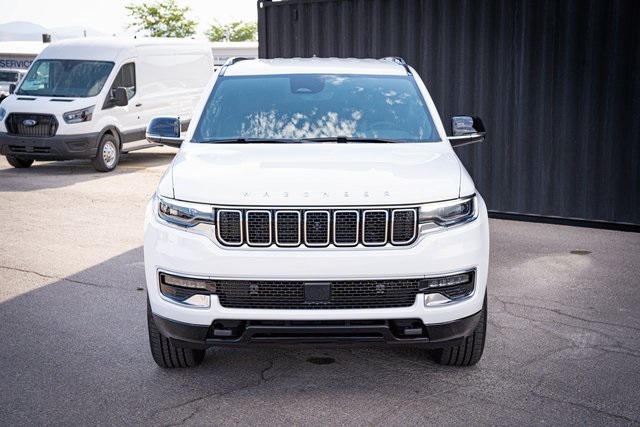 2025 Jeep Wagoneer Base photo 2