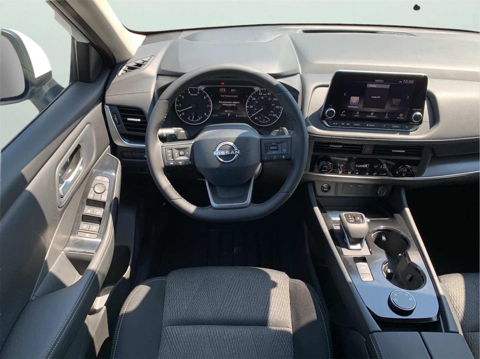 2026 Nissan Rogue SV photo 24