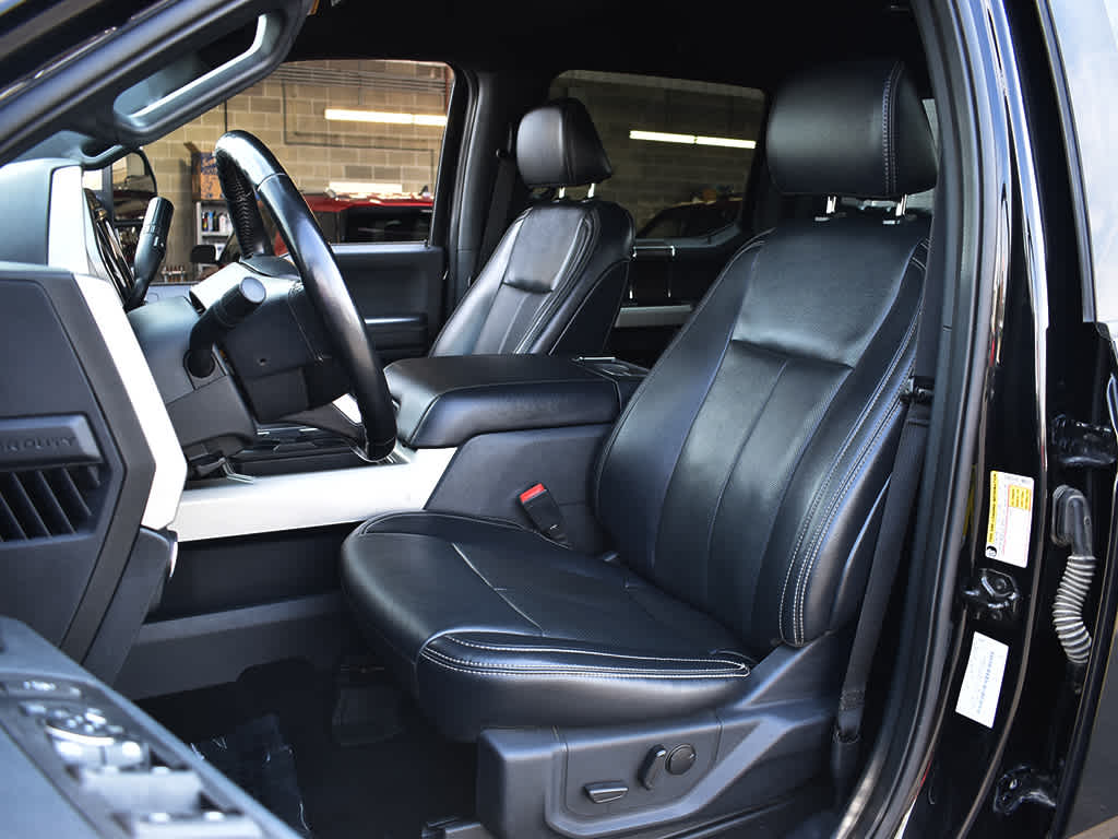 2022 Ford F-350 Lariat photo 4