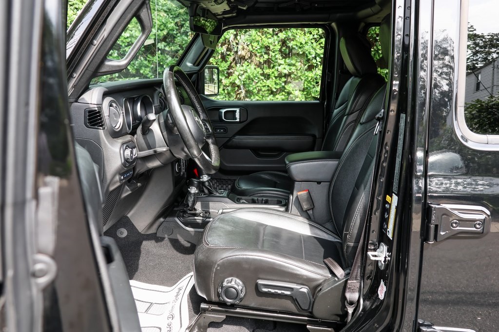 2023 Jeep Wrangler Sahara 4xe photo 25
