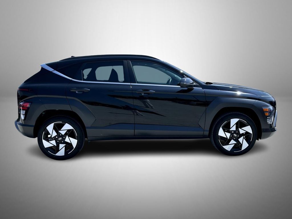 2025 Hyundai Kona Limited photo 4