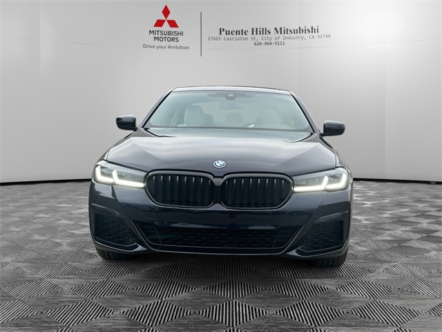 Used 2022 Carbon Black Metallic BMW 530e iPerformance image 2