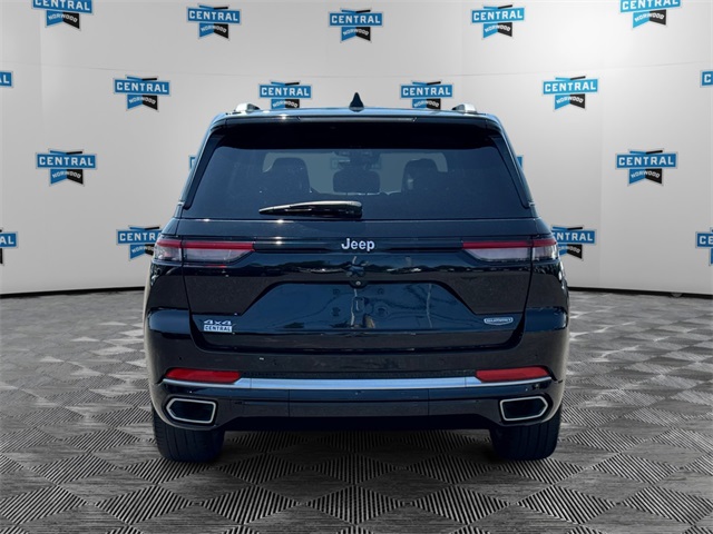 2022 Jeep Grand Cherokee Summit photo 4